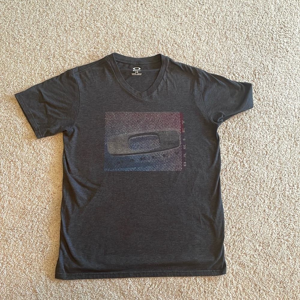 Oakley Graphic Logo Tee size Large